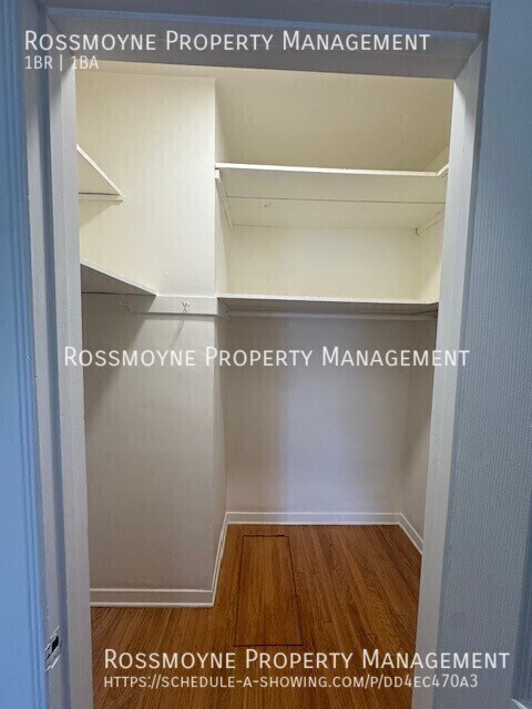 Foto del edificio - 747 S Chevy Chase Dr