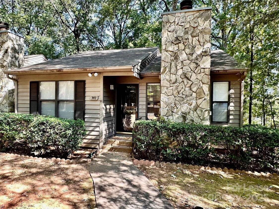 Foto principal - 392 Tall Oaks Trail