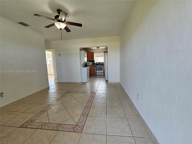 Foto del edificio - 2651 NW 13th St