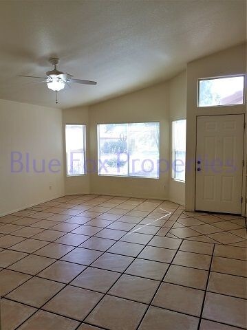 Building Photo - 2238 W Silver Bell Oasis Way