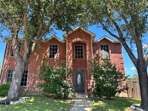 Building Photo - 4360 Mesa Dr