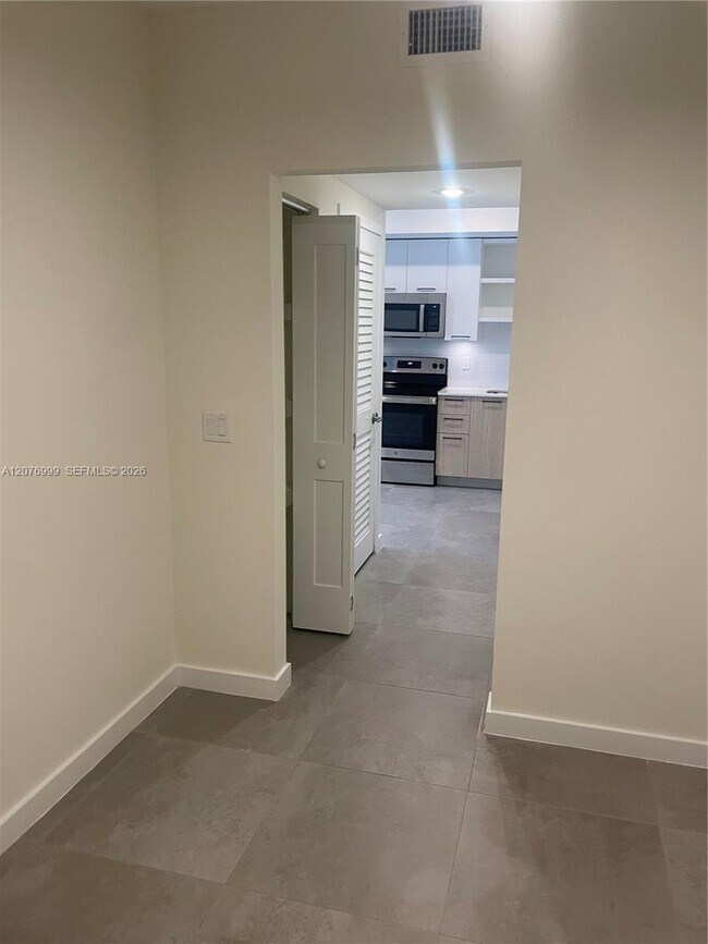Foto del edificio - 16395 Biscayne Blvd
