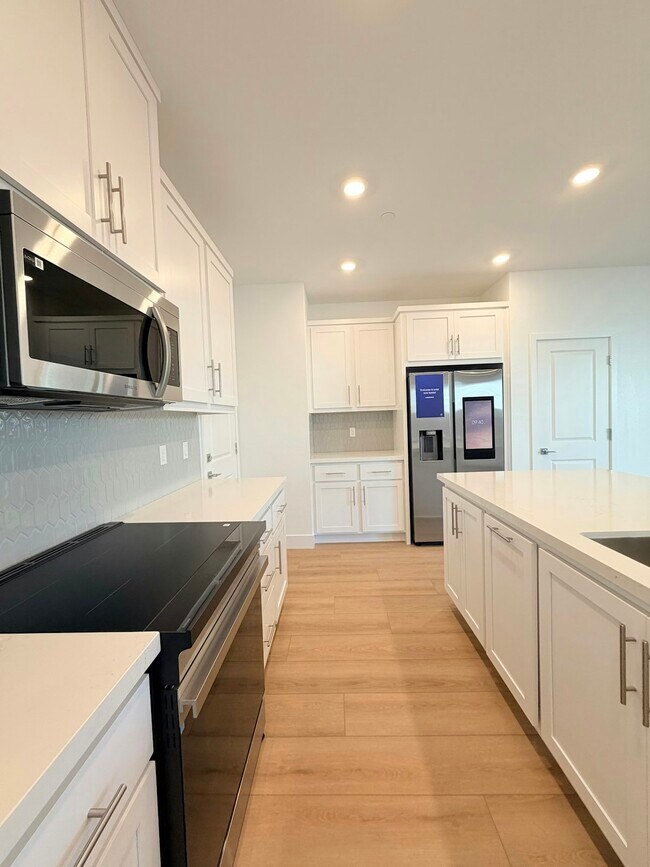 Foto del edificio - 397 N Paso Robles Dr