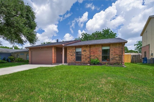 Foto del edificio - 17518 Autumn Hills Dr