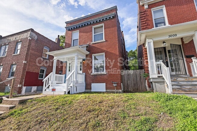 Building Photo - 3011 Miami St