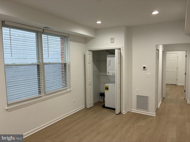 Building Photo - 1447 Chapin St NW