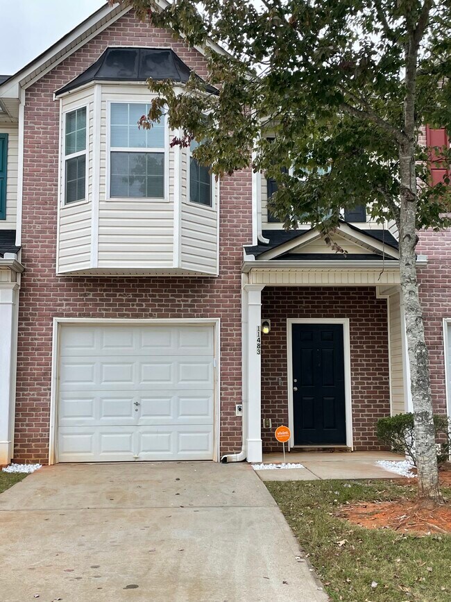 CASA DELANTERA - 11483 S Glen St