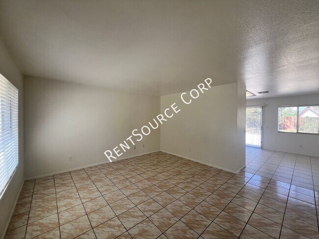 Foto del edificio - 3 Bedroom Single Story Home for Rent in We...