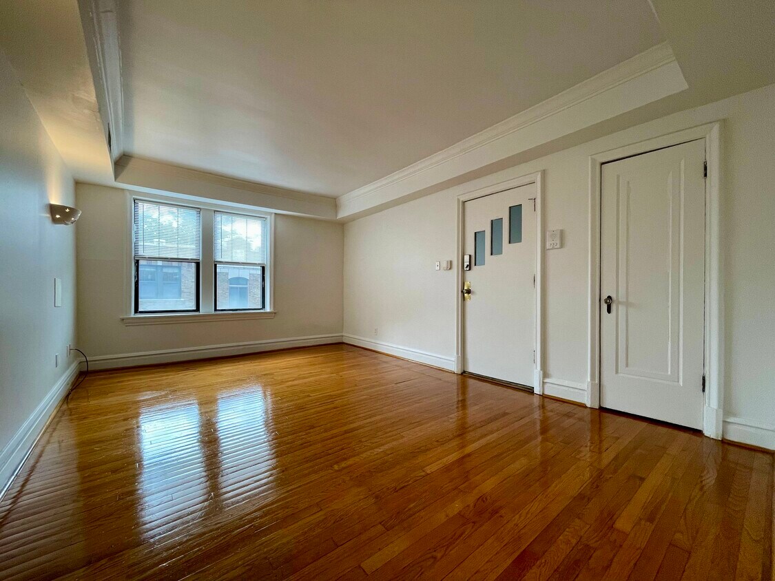 Foto principal - 6238 Southwood Ave