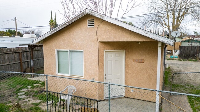 Building Photo - 1435 Nadine Ave