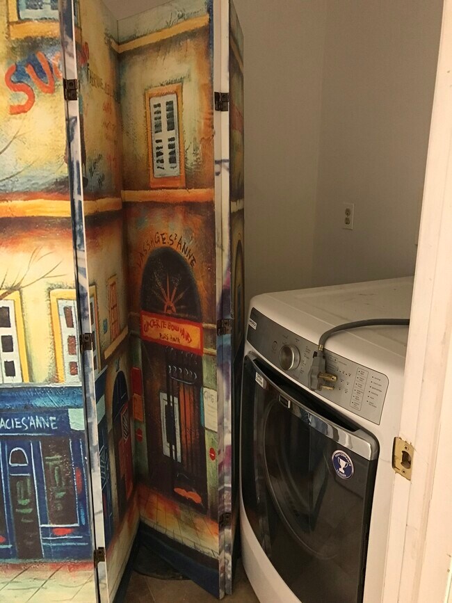 12524 Bunche Rd Unit Basement, Fairfax, VA 22030 Apartments in