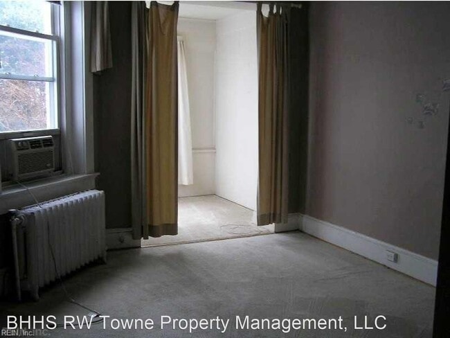 Building Photo - 2 br, 1 bath House - 800 W. Princess Anne ...