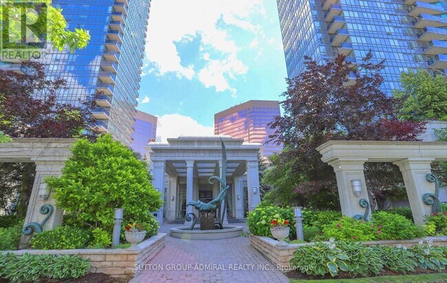 Building Photo - 25 Greenview Ave