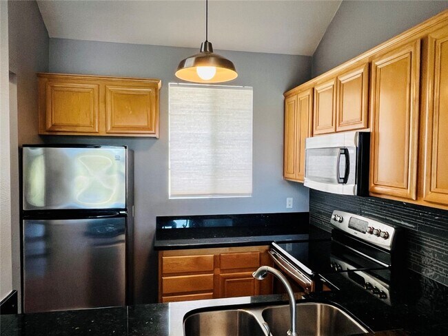 Foto del edificio - 20191 Cape Coral Ln