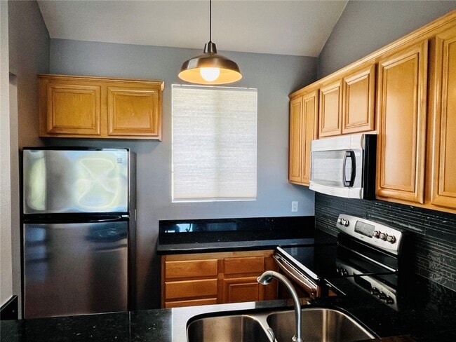 Building Photo - 20191 Cape Coral Ln
