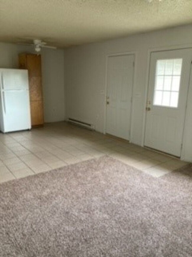 Foto del edificio - 3 Bedroom, Single-story Townhomes for rent...