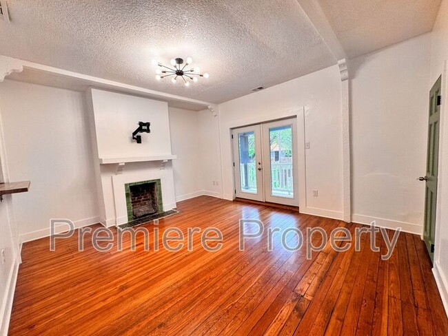 Foto del edificio - 2726 Belleview Ave