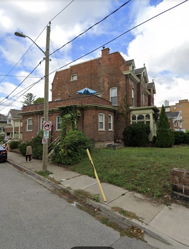 Primary Photo - 127 Ontario St