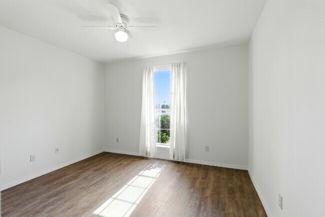 Foto del edificio - 9410 Edgebrook Dr