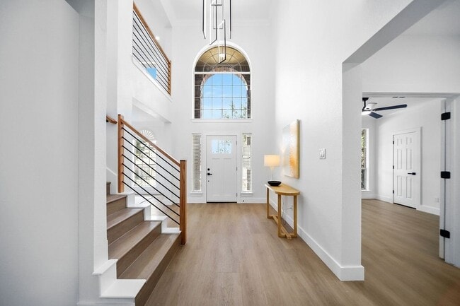 Photo - 7505 Larchmont Dr House