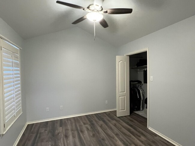Building Photo - 510 Shiloh Dr