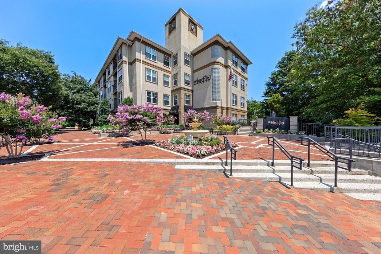 11800 Old Rd Unit 1121, North Bethesda, MD 20852 Apartment