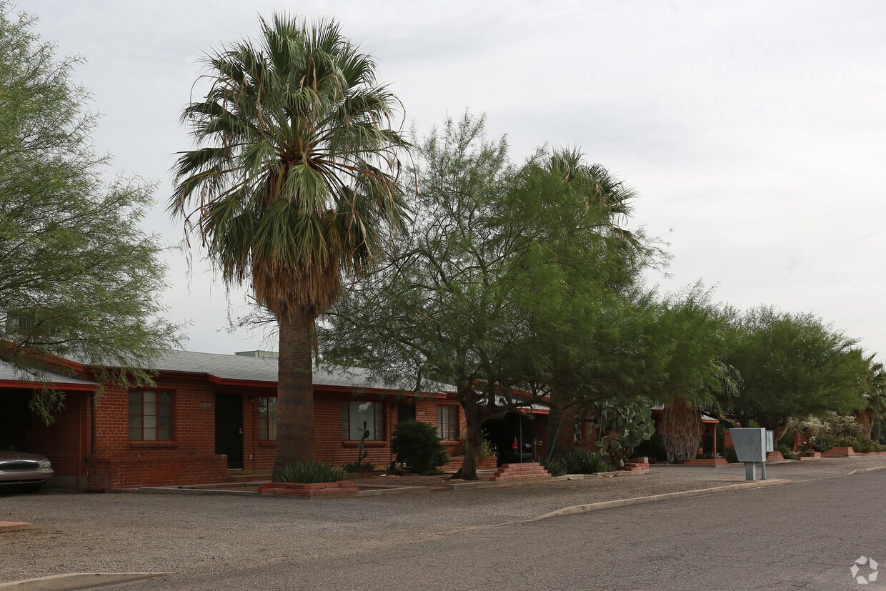 Building Photo - 4129-4171 E Brown Way