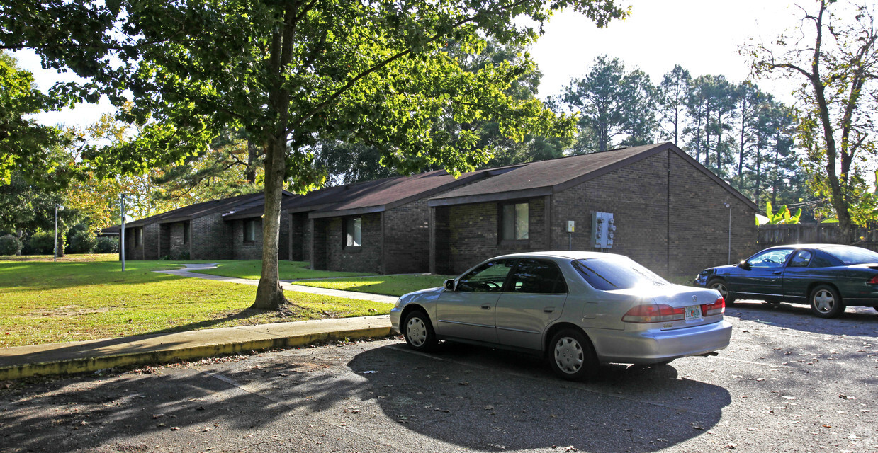 Foto del edificio - Willow Bend Apartments