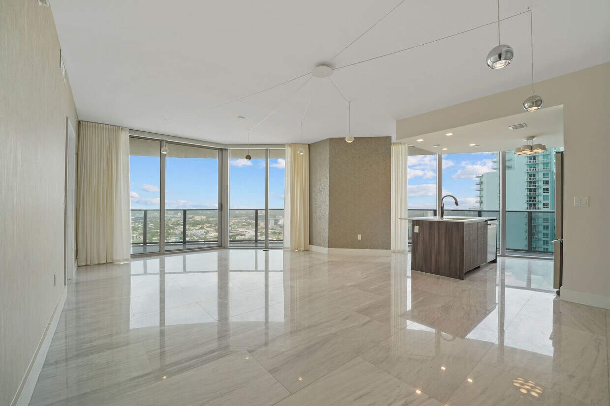 Foto principal - 488 NE 18th St