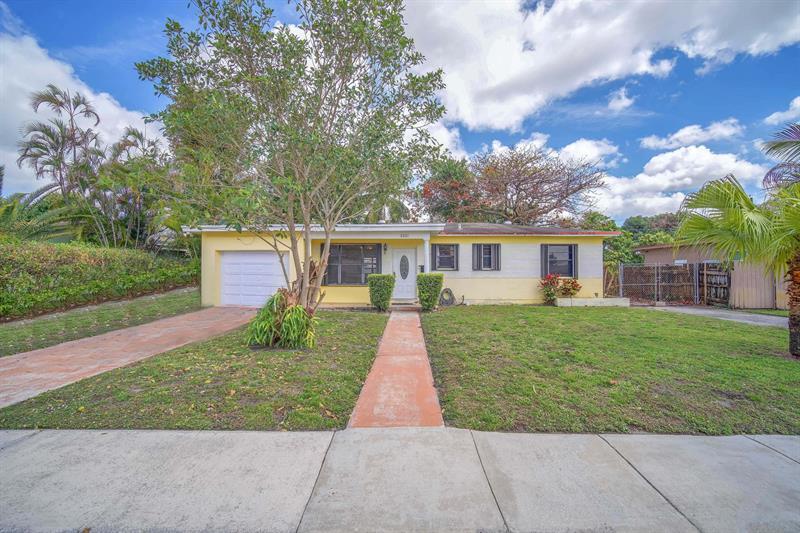 Foto principal - 2221 SW 67th Ave