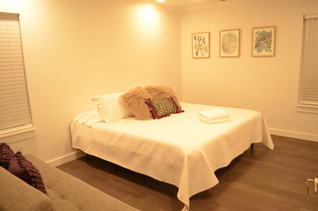 Foto del edificio - 606 Leigh St