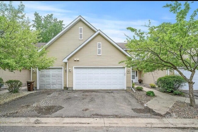 Building Photo - 8537 Cardiff Ln
