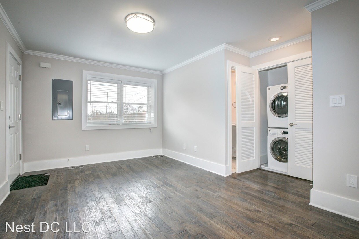 Foto principal - 5031 H St SE