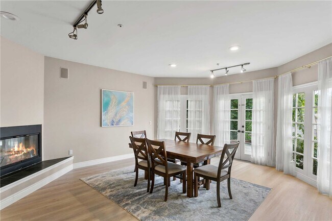 Building Photo - 1888 Kaweah Dr