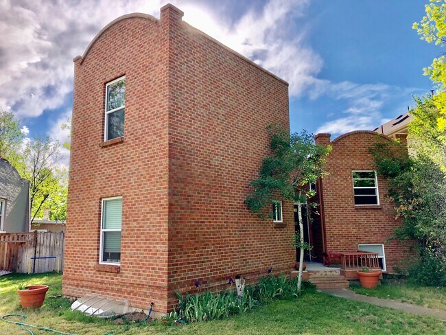 Building Photo - 1979 S Pennsylvania St