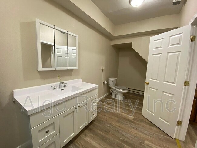 Foto del edificio - 603 Lawson Ave E