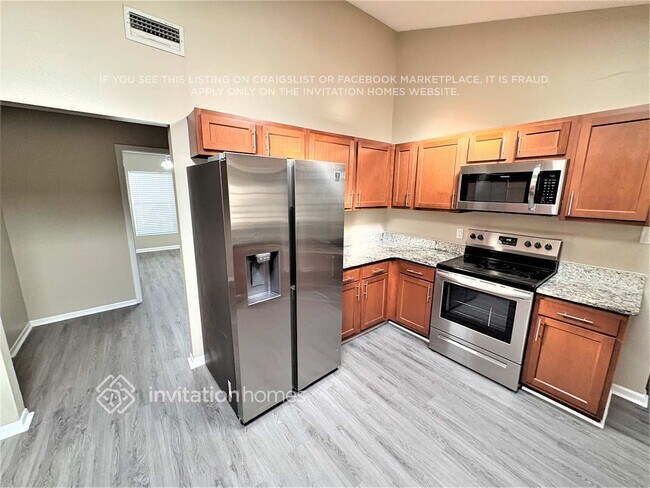 Building Photo - 7210 Meadowbrook Dr