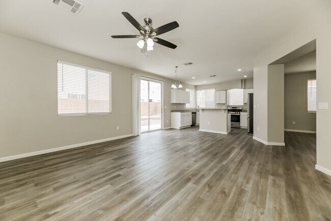 Building Photo - 6866 Rose Mallow St