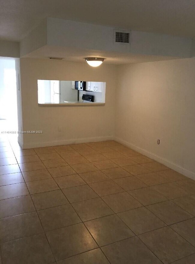 Building Photo - 14970 SW 82nd Ln