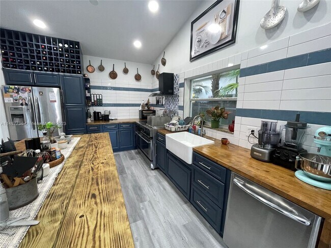 Foto del edificio - 4 br, 2.5 bath House - 16182 SW 79th Ter