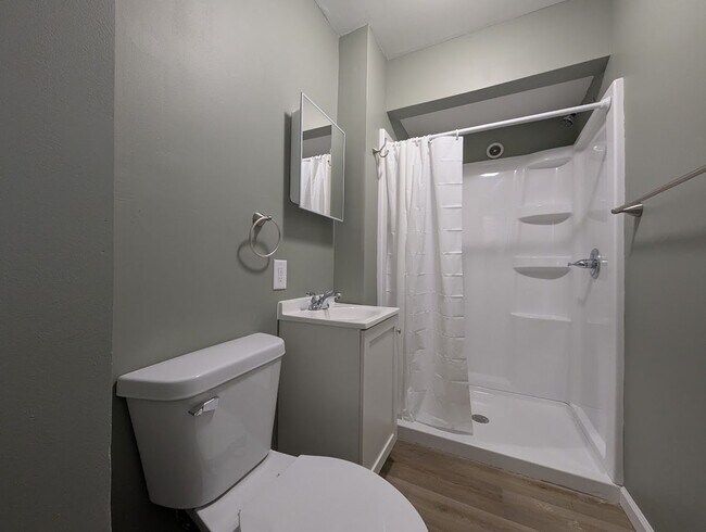 Foto del edificio - Newly Renovated 4 bedroom house