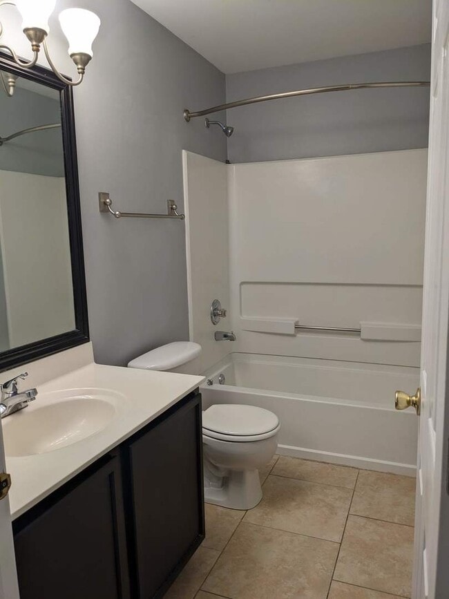 Building Photo - 3994 Blackstone Dr