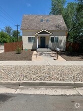 Building Photo - 532 W Kiowa St