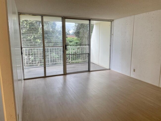 Building Photo - 95-2043-2043 Waikalani Pl