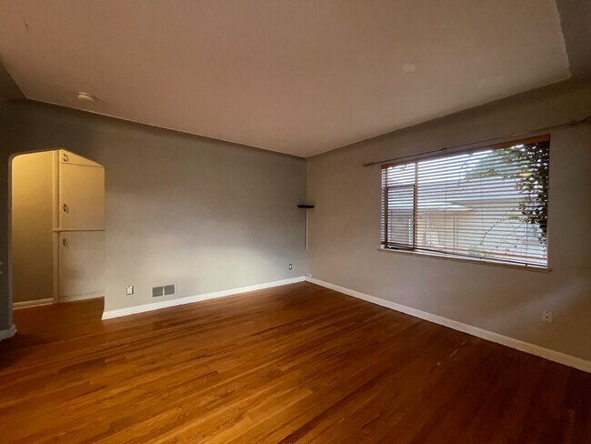 Foto del edificio - 2160 King St