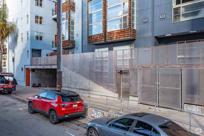 Entrance - City Lofts Apartments