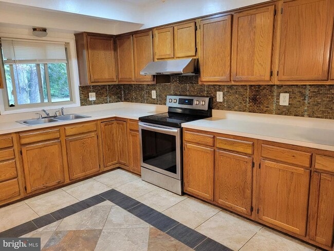 Foto del edificio - 2750 Middletown Rd