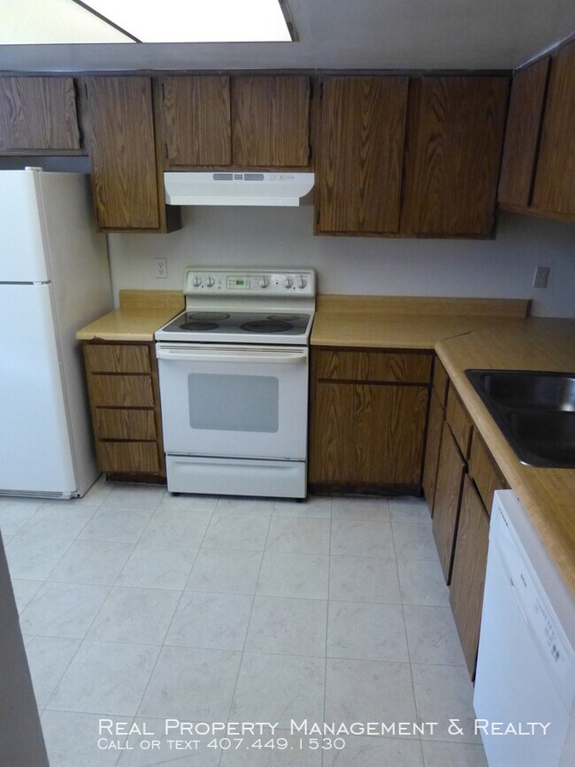 2 BR / 2 BA Condo Walk To UCF House Rental in Orlando, FL