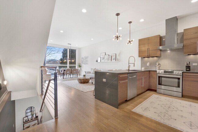 Building Photo - 2415 W Haddon Ave