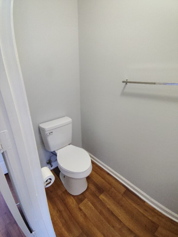 Foto del edificio - 15 Ferguson Dr